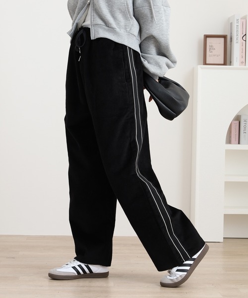 Arinomama(アリノママ)の「Arinomama ワイド サイドラインパンツ コーデュロイ Corduroy(その他パンツ・レディース・グレー/ブラック/ブラウン・FREE)」の5枚目の写真