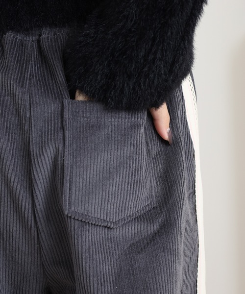 Arinomama(アリノママ)の「Arinomama ワイド サイドラインパンツ コーデュロイ Corduroy(その他パンツ・レディース・グレー/ブラック/ブラウン・FREE)」の22枚目の写真