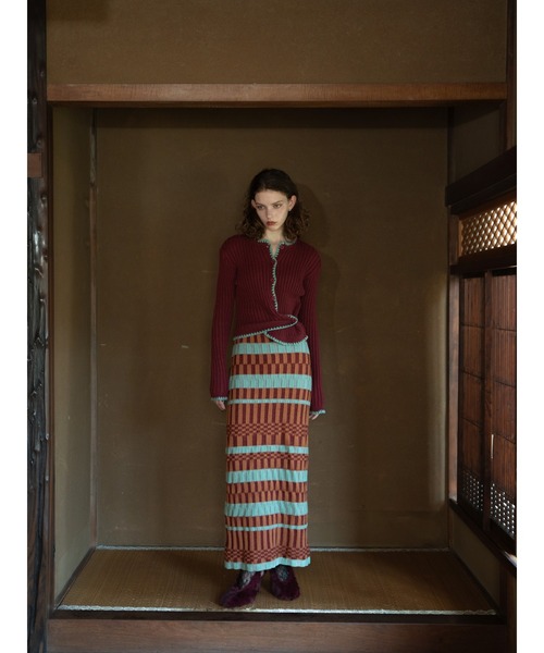 VACANCY（ヴァカンシー）の「幾何学ブロック柄ロングニットスカート（スカート・レディース・オレンジ/ブルー・FREE）」の14枚目の写真