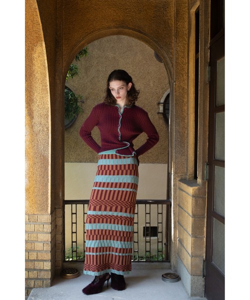 VACANCY（ヴァカンシー）の「幾何学ブロック柄ロングニットスカート（スカート・レディース・オレンジ/ブルー・FREE）」の13枚目の写真