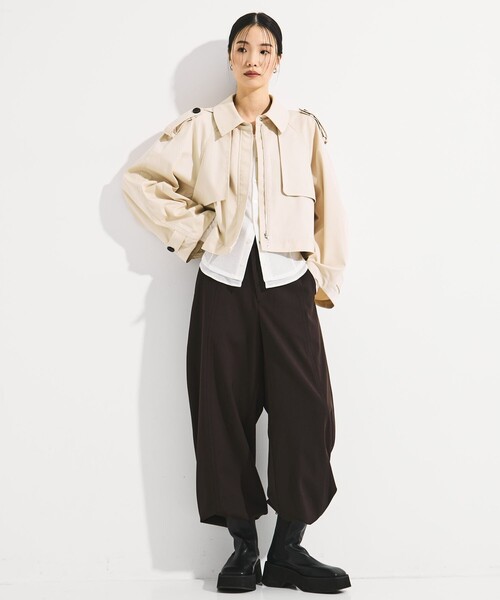 STUDIOUS(ステュディオス)の「【STUDIOUS/ステュディオス】BACK GATHER SHORT TRENCH BLOUSON/バックギャザートレンチブルゾン(ブルゾン・レディース・ホワイト/マルチ・FREE)」の9枚目の写真