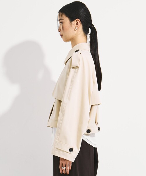 STUDIOUS(ステュディオス)の「【STUDIOUS/ステュディオス】BACK GATHER SHORT TRENCH BLOUSON/バックギャザートレンチブルゾン(ブルゾン・レディース・ホワイト/マルチ・FREE)」の16枚目の写真