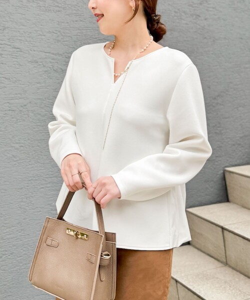 NOLLEY’S Sophi（ノーリーズソフィ）の「ウォッシャブルダンボール×タフタバックバルーンプルオーバー（Tシャツ/カットソー・レディース・ホワイト/ネイビー・38）」の6枚目の写真