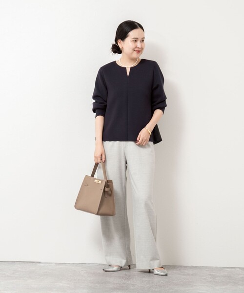 NOLLEY’S Sophi（ノーリーズソフィ）の「ウォッシャブルダンボール×タフタバックバルーンプルオーバー（Tシャツ/カットソー・レディース・ホワイト/ネイビー・38）」の15枚目の写真