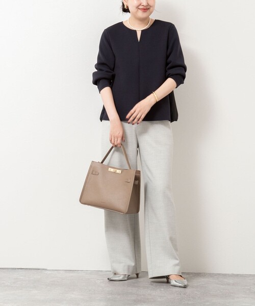 NOLLEY’S Sophi（ノーリーズソフィ）の「ウォッシャブルダンボール×タフタバックバルーンプルオーバー（Tシャツ/カットソー・レディース・ホワイト/ネイビー・38）」の19枚目の写真