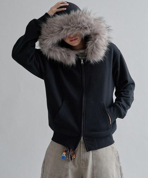 EPNK(イーピーエヌケー)の「Adjustable Faux Fur Hoodie /アジャスタブルフェイクファーフーディ(パーカー・メンズ・杢グレー/ブラック・SMALL/MEDIUM/LARGE)」の20枚目の写真