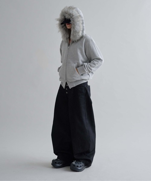 EPNK(イーピーエヌケー)の「Adjustable Faux Fur Hoodie /アジャスタブルフェイクファーフーディ(パーカー・メンズ・杢グレー/ブラック・SMALL/MEDIUM/LARGE)」の14枚目の写真