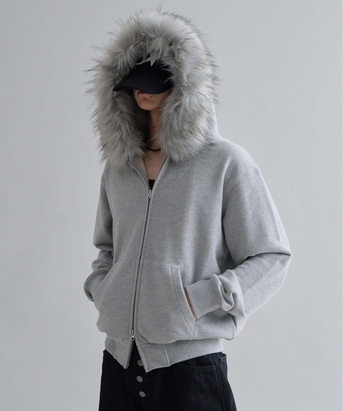 EPNK(イーピーエヌケー)の「Adjustable Faux Fur Hoodie /アジャスタブルフェイクファーフーディ(パーカー・メンズ・杢グレー/ブラック・SMALL/MEDIUM/LARGE)」の6枚目の写真