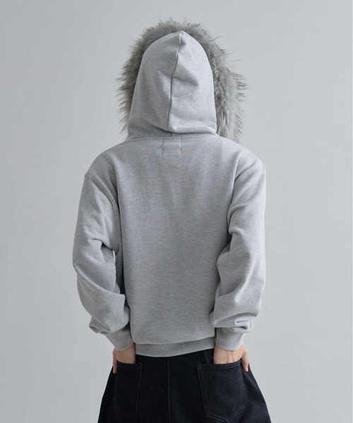 EPNK（イーピーエヌケー）の「Adjustable Faux Fur Hoodie