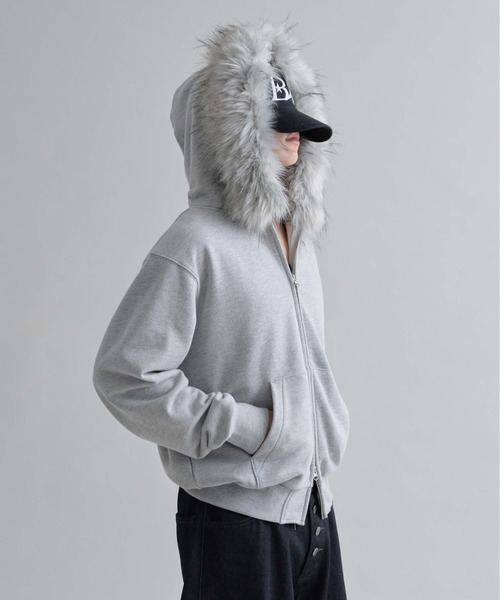 EPNK（イーピーエヌケー）の「Adjustable Faux Fur Hoodie