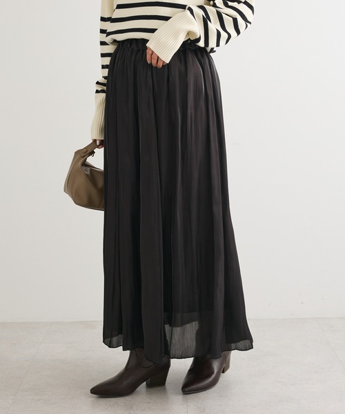 Green　Parks（グリーンパークス）の「シャイニーサテンセルフプリーツギャザーフレアスカート（スカート・レディース・ブラック/グレー/アイボリー・FREE）」の8枚目の写真