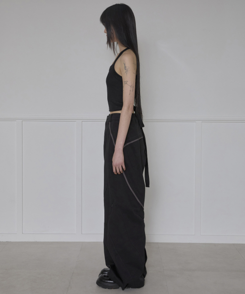 FLAREUP(フレアアップ)の「Asymmetrical Wide Pants (FL-253_Black)(その他パンツ・レディース・ブラック・SMALL/MEDIUM)」の3枚目の写真