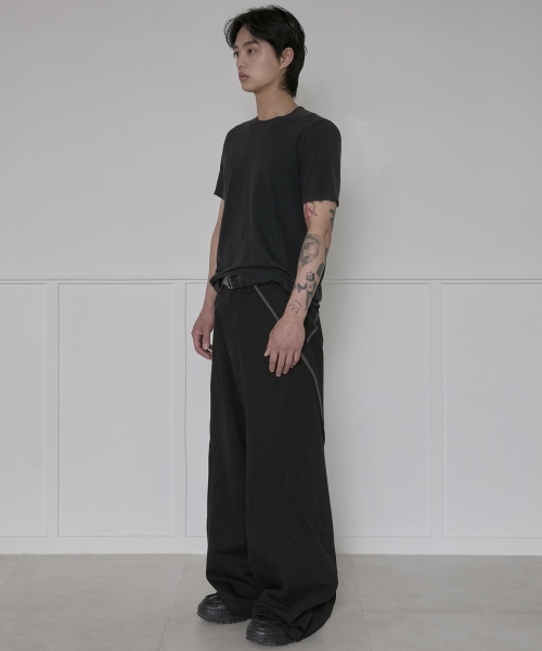 FLAREUP(フレアアップ)の「Asymmetrical Wide Pants (FL-253_Black)(その他パンツ・レディース・ブラック・SMALL/MEDIUM)」の8枚目の写真