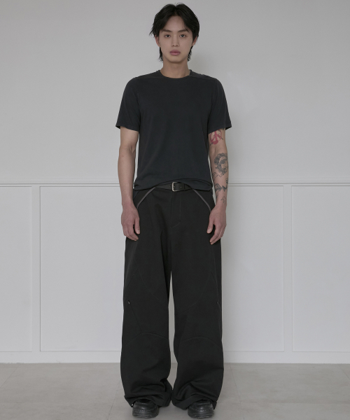 FLAREUP(フレアアップ)の「Asymmetrical Wide Pants (FL-253_Black)(その他パンツ・レディース・ブラック・SMALL/MEDIUM)」の9枚目の写真
