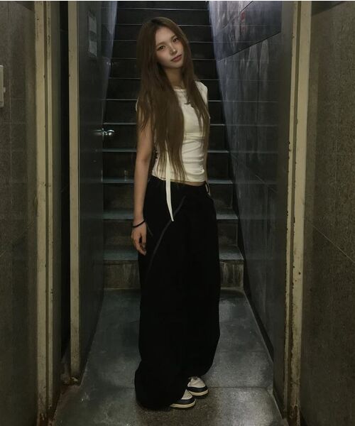 FLAREUP(フレアアップ)の「Asymmetrical Wide Pants (FL-253_Black)(その他パンツ・レディース・ブラック・SMALL/MEDIUM)」の14枚目の写真