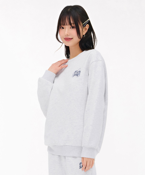 CHASECULT(チェイスカルト)の「レディース刺繍ポイントスウェットシャツ-グレー(スウェット・レディース・ライトグレー・90/85)」の2枚目の写真