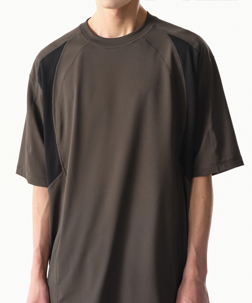 MUSINSA STANDARD（ムシンサスタンダード）の「[シティレジャー] ストラクチャードブロックTシャツ [マッドグレー]（Tシャツ/カットソー・メンズ・その他・SMALL/MEDIUM/LARGE/X-LARGE/XX-LARGE）」の2枚目の写真