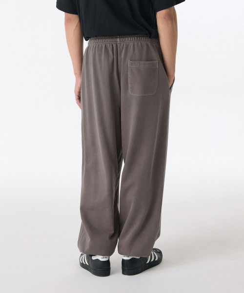 MUSINSA STANDARD（ムシンサスタンダード）の「ピグメントワイドスウェットパンツ[ブラウン]（スウェットパンツ・メンズ・その他・X-LARGE/XX-LARGE/SMALL/MEDIUM/LARGE）」の2枚目の写真