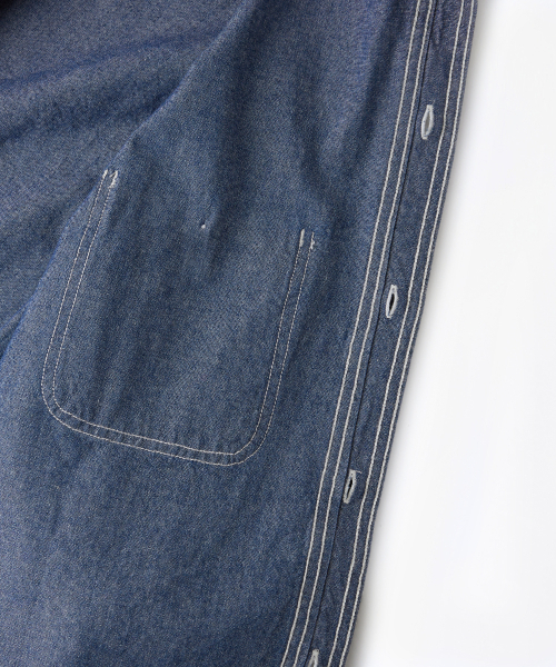 OUTSTANDING(アウトスタンディング)の「USN SELVEDGE CHAMBRAY SHIRT_L.BLUE(シャツ/ブラウス・メンズ・その他・SMALL/MEDIUM/LARGE/X-LARGE)」の9枚目の写真