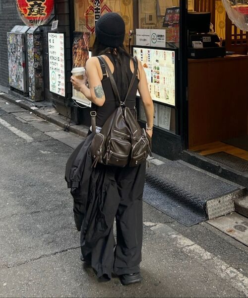 BLACKPURPLE(ブラックパープル)の「レト マルチカーゴバッグ Leto Multi Cargo Bag _Black(ショルダーバッグ・レディース・ブラック・FREE)」の6枚目の写真