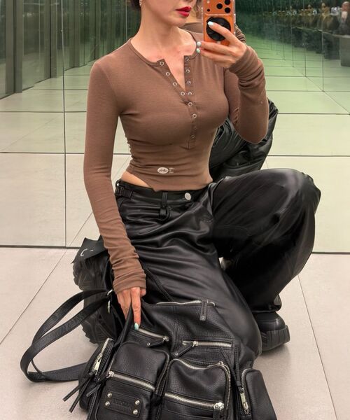BLACKPURPLE(ブラックパープル)の「レト マルチカーゴバッグ Leto Multi Cargo Bag _Black(ショルダーバッグ・レディース・ブラック・FREE)」の8枚目の写真