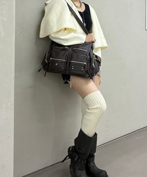 BLACKPURPLE(ブラックパープル)の「レト マルチカーゴバッグ Leto Multi Cargo Bag _Black(ショルダーバッグ・レディース・ブラック・FREE)」の18枚目の写真