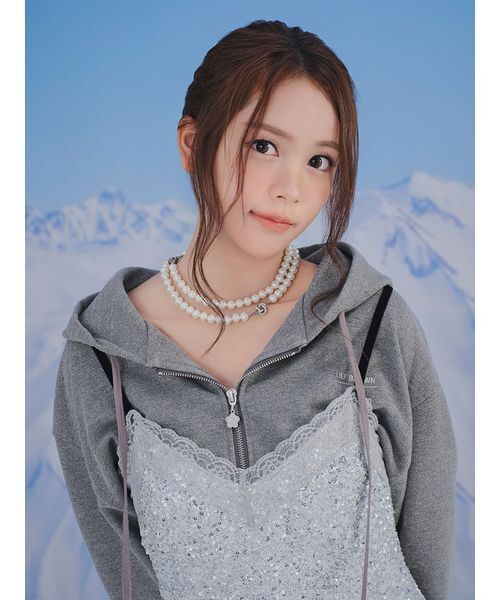 LILY BROWN（リリーブラウン）の「【LILY BROWN×MARY QUANT】スウェットパーカー（パーカー・レディース・アイボリー/グレー・F）」の7枚目の写真