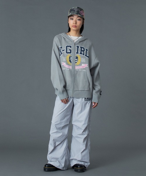 X-girl(エックスガール)の「COLLEGE LOGO JACQUARD ZIP UP KNIT HOODIE(ニット/セーター・レディース・ブラック/オリーブ/ライトグレー・ONE SIZE)」の19枚目の写真