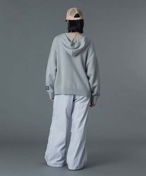 X-girl(エックスガール)の「COLLEGE LOGO JACQUARD ZIP UP KNIT HOODIE(ニット/セーター・レディース・ブラック/オリーブ/ライトグレー・ONE SIZE)」の22枚目の写真