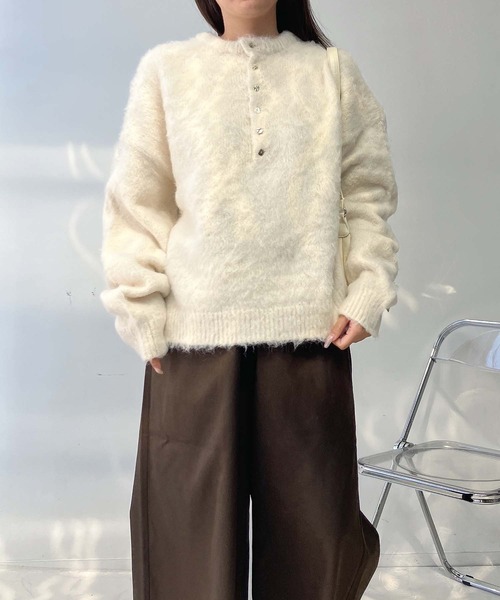 AS KNOW AS plus（アズノゥアズプラス）の「♪ゆるっとビッグサイズ ヘンリーネック シャギーニットプルオーバー【UNISEX ITEM】（ニット/セーター・レディース・アイボリー/ブルーグレー/チャコールグレー/ピンク・FREE）」の11枚目の写真