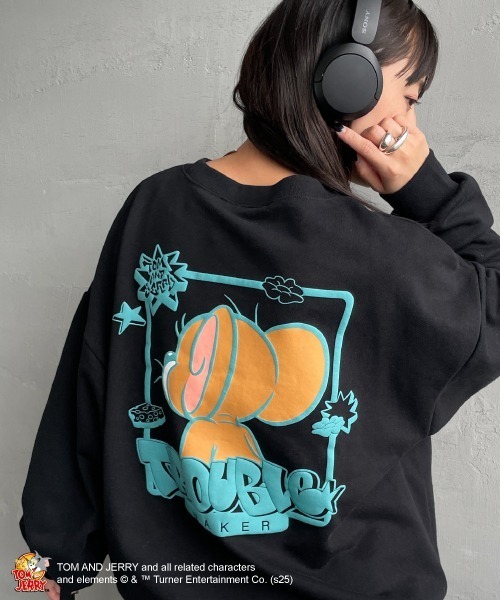 SEQUENZ（シークエンズ）の「[SEQUENZ/シークエンズ] トムとジェリー バックプリント クルーネックスウェット（スウェット・レディース・ブラック/ワイン/グレー・M/L/S）」の2枚目の写真