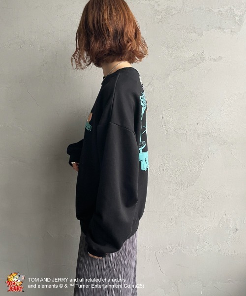 SEQUENZ（シークエンズ）の「[SEQUENZ/シークエンズ] トムとジェリー バックプリント クルーネックスウェット（スウェット・レディース・ブラック/ワイン/グレー・M/L/S）」の13枚目の写真