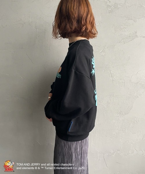SEQUENZ（シークエンズ）の「[SEQUENZ/シークエンズ] トムとジェリー バックプリント クルーネックスウェット（スウェット・レディース・ブラック/ワイン/グレー・M/L/S）」の10枚目の写真