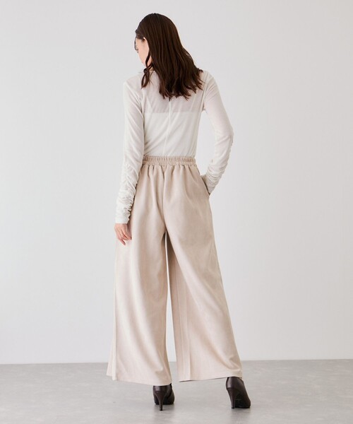 Jayro(ジャイロ)の「スウェードポンチサイドプリーツパンツ(その他パンツ・レディース・ベージュ/ブラック系その他/オフホワイト・M)」の13枚目の写真