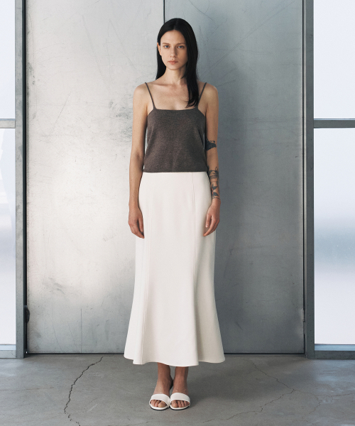 ATMORE(アットモア)の「ベラマーメイドバンディングスカート(クリーム)(スカート・レディース・アイボリー・SMALL/MEDIUM)」の2枚目の写真