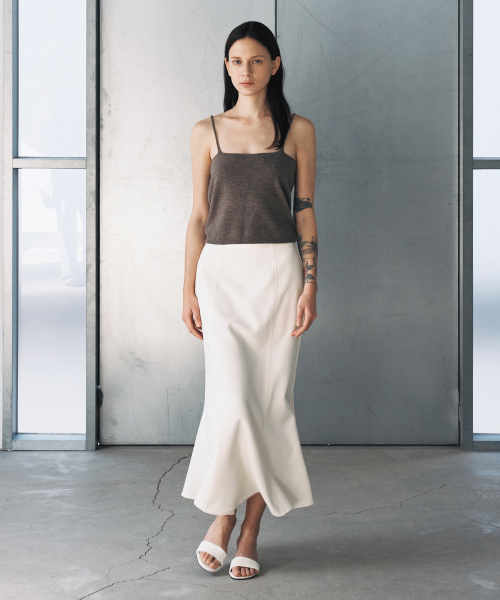 ATMORE(アットモア)の「ベラマーメイドバンディングスカート(クリーム)(スカート・レディース・アイボリー・SMALL/MEDIUM)」の4枚目の写真