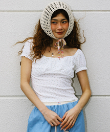 フラワーオフショルダーTシャツ (ベージュ)