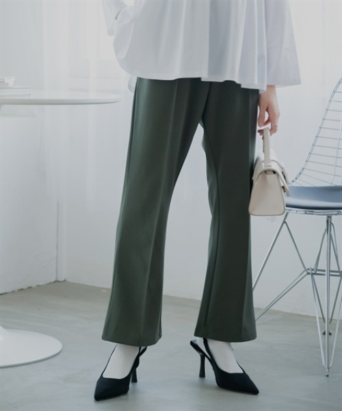 Petitjo(プッチージョ)の「小さいサイズ カットジョーゼットセンタープレスフレアパンツ 低身長さん・小柄女性(その他パンツ・レディース・ブラック/カーキ・PS/PSS/PL/PM)」の2枚目の写真