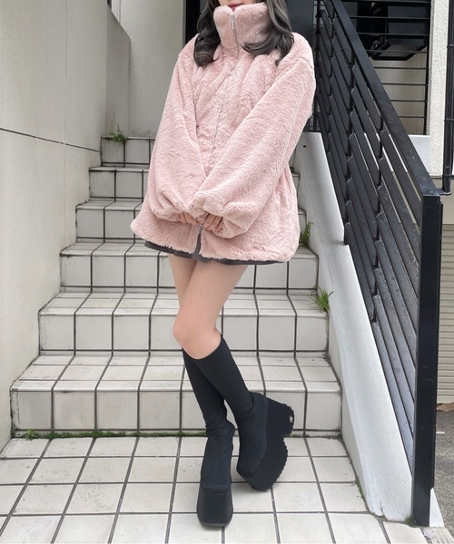 abc une face(アーベーセーアンフェイス)の「ウエスト絞りファージャケット(その他アウター・レディース・ピンク/ホワイト/ブラック・FREE)」の10枚目の写真