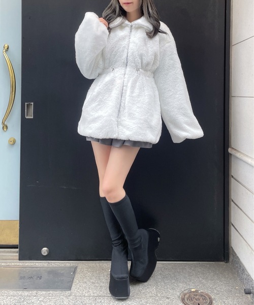 abc une face(アーベーセーアンフェイス)の「ウエスト絞りファージャケット(その他アウター・レディース・ピンク/ホワイト/ブラック・FREE)」の7枚目の写真