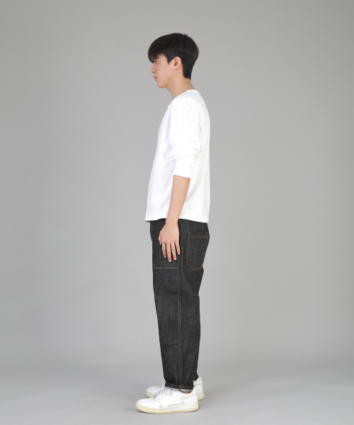 SAINTCREW(セントクルー)の「エンクルドロップ クラシックパーティグ テーパードパンツ AFT-306 ブラックデニム(デニムパンツ・メンズ・その他・MEDIUM/LARGE/X-LARGE/XX-LARGE)」の4枚目の写真