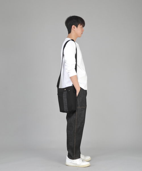SAINTCREW(セントクルー)の「エンクルドロップ クラシックパーティグ テーパードパンツ AFT-306 ブラックデニム(デニムパンツ・メンズ・その他・MEDIUM/LARGE/X-LARGE/XX-LARGE)」の2枚目の写真