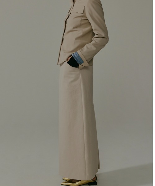 CINOH（チノ）の「DOUBLE CLOTH TIGHT SKIRT（スカート・レディース・ベージュ/ブラック・36/38）」の10枚目の写真