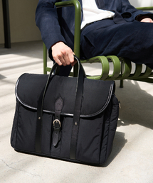 THETUNG（ザトゥン）の「イウム (ブラック)（ビジネスバッグ）」