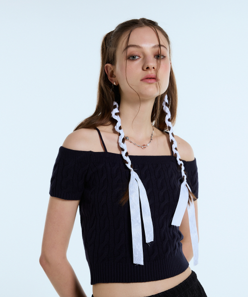 LARTIGENT(ラーティゼン)の「L11 CABLE OFF SHOULDER KNIT(NAVY)(ニット/セーター・レディース・その他・FREE)」の2枚目の写真