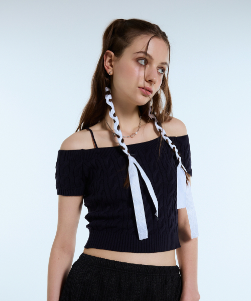 LARTIGENT(ラーティゼン)の「L11 CABLE OFF SHOULDER KNIT(NAVY)(ニット/セーター・レディース・その他・FREE)」の4枚目の写真