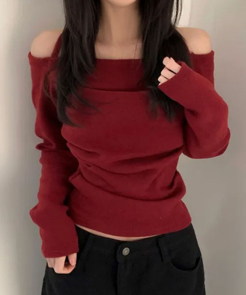 VIVID LADY(ビビッドレディー)の「ホルター紐付き ドレープ 起毛 オフショルトップス(Tシャツ/カットソー・レディース・グレー/アイボリー/ブラック/ワイン・FREE)」の4枚目の写真