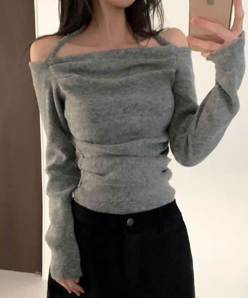 VIVID LADY(ビビッドレディー)の「ホルター紐付き ドレープ 起毛 オフショルトップス(Tシャツ/カットソー・レディース・グレー/アイボリー/ブラック/ワイン・FREE)」の9枚目の写真