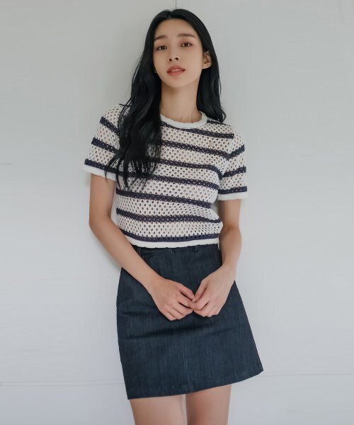 HARDCORE HAPPINESS(ハードコアハピネス)の「SIGNATURE STRIPE CROP KNIT_NAVY(ニット/セーター・レディース・その他・FREE)」の2枚目の写真