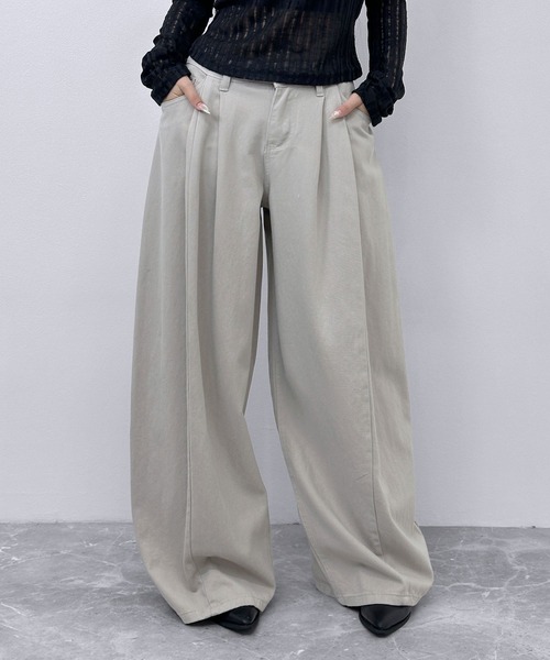 FOLLOWIN（フォロウィン）の「タックバルーン ワイドパンツ（デニムパンツ・レディース・グレー/ベージュ・SMALL/LARGE/MEDIUM）」の16枚目の写真